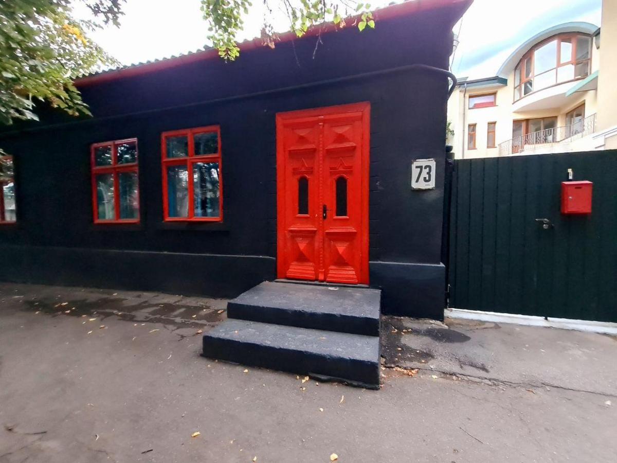 Bern Hostel Chisinau Exterior foto